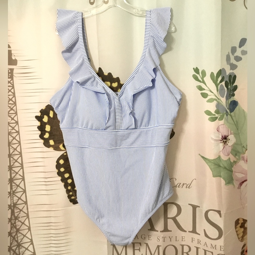 TIME AND TRU, 3X 24W-26W BLUE & WHITE STRIPES RUFFLE, ONE PIECE SWIMSUIT NWT